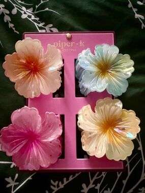 piper•k Iridescent Flower Hair Clips - Multi-Color Set